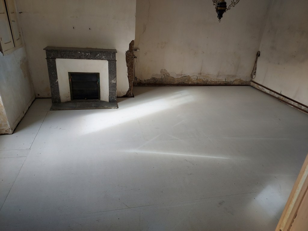 Solivage acier et remise à neuf du plancher&nbsp;(termites)